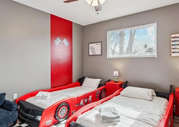 Family Escape With Pool And Fire-station Playhouse Ferienhaus Tempe