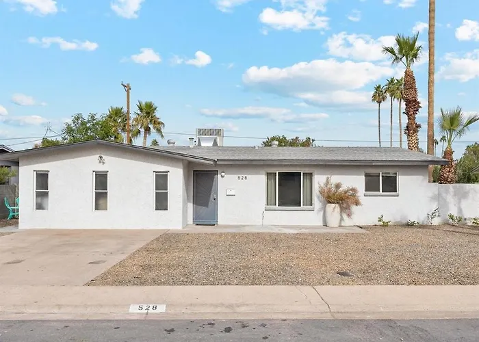 Ferienhaus Family Escape With Pool And Fire-station Playhouse Tempe